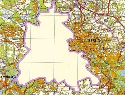 How West Berlin appeared on a 1988 East German Map | Geschichte, Berlin ...