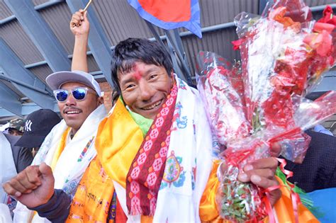 ‘Just doing my job,’ says record-setting Nepali climber | Borneo ...