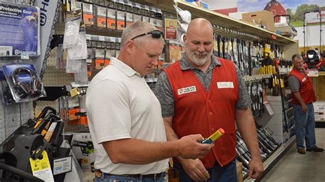 Huge lines greet newly opened Tractor Supply Company location - The ...