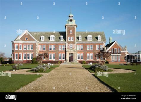 Convalescent home hi-res stock photography and images - Alamy