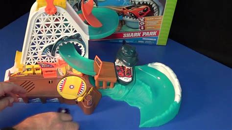 Hot Wheels Shark Park Toys R US Kid Picks - YouTube