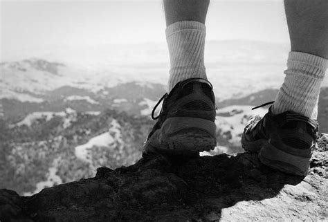 How To Choose Hiking Socks - coolhikinggear.com