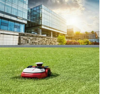 Kress introduces new line of robotic mowers - Batang Tabon