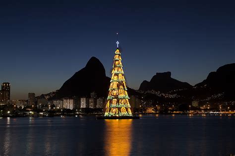 Christmas Tree at Lagoa Rodrigo de Freitas in Rio de Janei… | Flickr