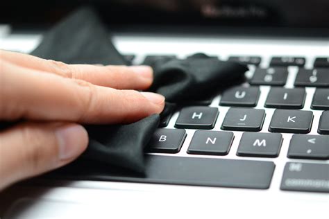 Cleaning: How To Clean Macbook Pro Screen