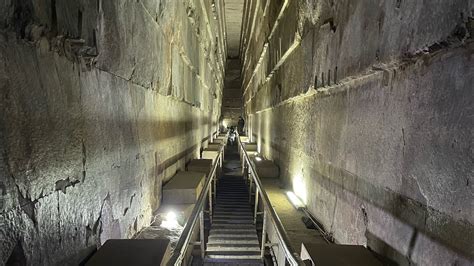 Full tour inside the Great Pyramid of Giza | Pyramid of Cheops aka Khufu | Trip to Kairo, Egypt ...