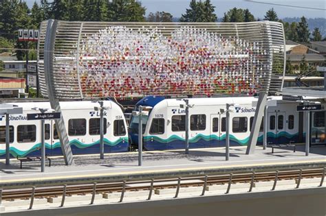 Sound Transit bus, rail ridership continues growth - Management ...