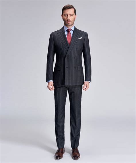 Top 5 reasons to use British fabrics for suits and jackets? — De Oost ...