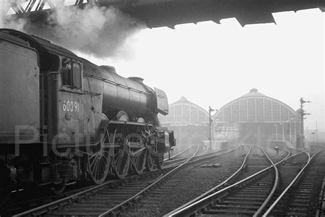 Stockton Railway Station 🇬🇧 | Stockton on tees, Old train station, Live ...