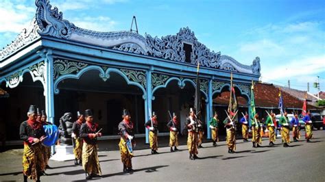 Indonesia – Surakarta Palace to be a National Heritage Site | The GT Rider