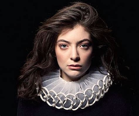 Lorde Biography - Facts, Childhood, Family Life & Achievements