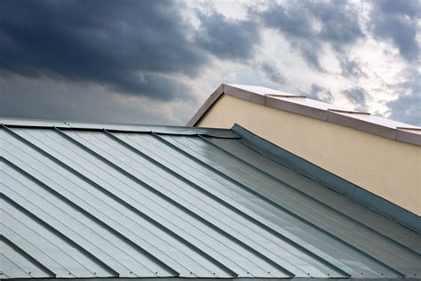 The Benefits of Metal Roofing Materials for Residential and Commercial Roofing