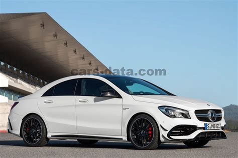 Mercedes-Benz CLA Coupe images (4 of 19)