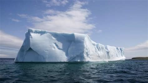 Glacier vs Iceberg - Difference and Comparison | Diffen