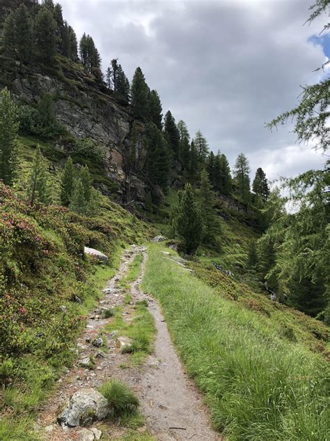 The hiking trails of Austria [3024x4032] [OC] : r/EarthPorn