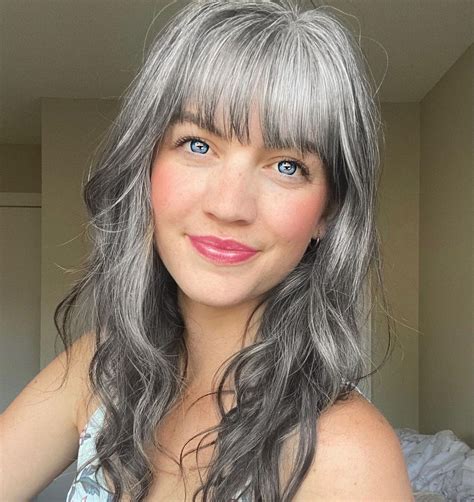 Pin by Estelle Gerber on Beauty in 2021 | Long gray hair, Natural gray ...
