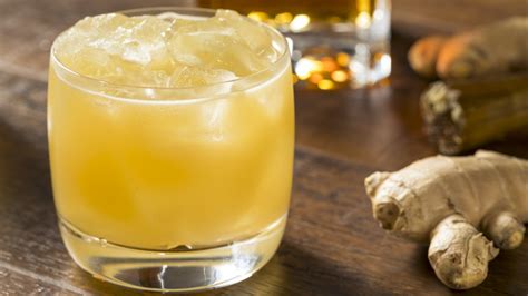 The Best Whiskey To Mix With Ginger Ale For A Classic, Refreshing Drink