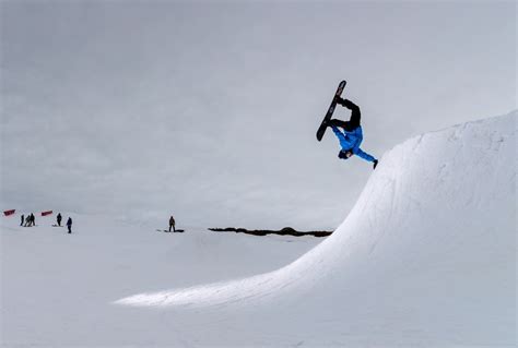 10 easy snowboarding tricks you can learn this winter