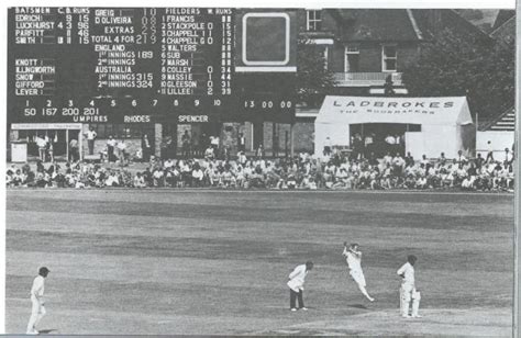 Trent Bridge, England, July 1972 – Scoreboard pressure