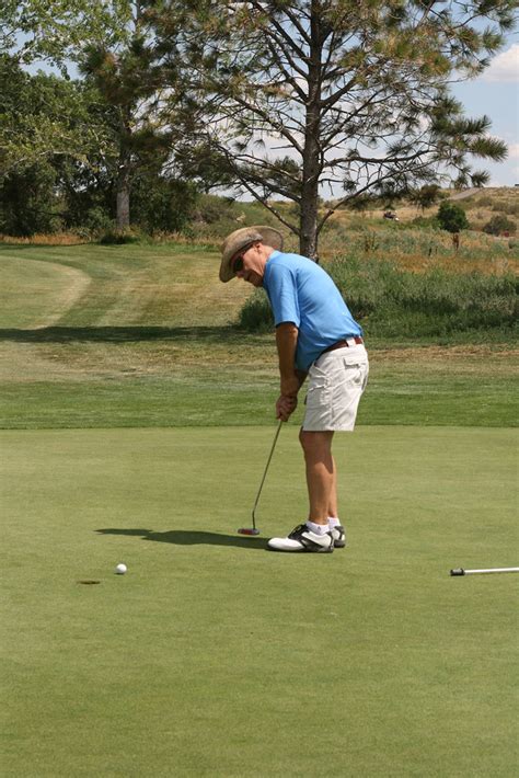 Golf | Mike Mayberry, a retired Army veteran, putts the ball… | Flickr