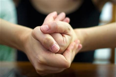 BOD-ities: Can cracking my knuckles cause arthritis? | Main Line Health