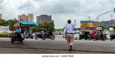 Mumbaiindia8212019a Traffic Police Patrolling Vehicular Traffic Stock Photo 1498175849 ...