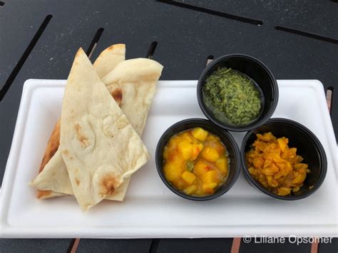 Indian. Bread with dips India - The Unofficial Guides