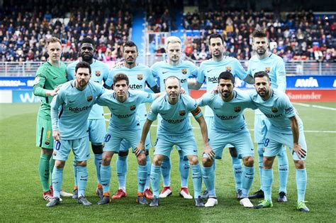 Valverde names Barcelona squad for UCL match at Chelsea