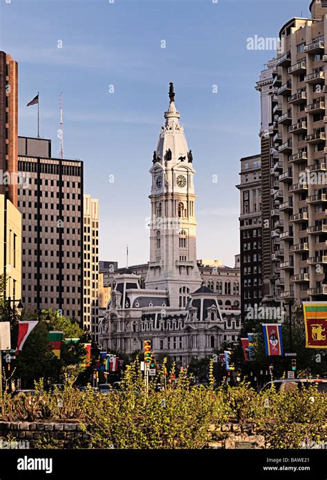 Statue of William Penn atop Philadelphia City Hall Philadelphia ...