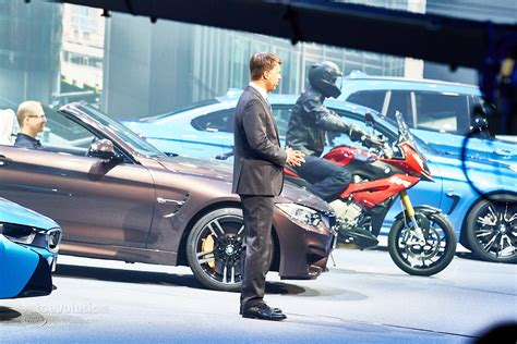 BMW CEO Harald Krueger Faints on Stage at Frankfurt Motor Show 2015 - Video, Live Photos ...