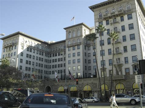 Places To Go, Buildings To See: Beverly Wilshire Hotel - Beverly Hills ...