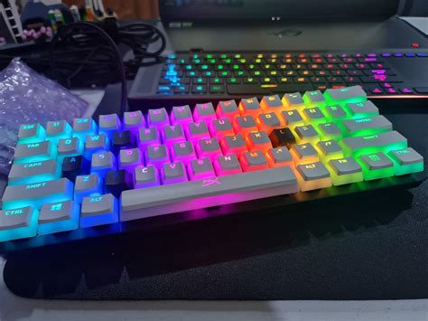 Razer Huntsman Mini w HyperX pudding keycaps (Purple switch), Computers & Tech, Parts ...