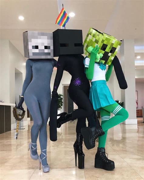 The most frightening Minecraft cosplay ever : gaming | Funny cosplay ...