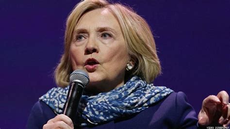 At Yale Speech, Hillary Clinton Recounts Sexism From Harvard Professor