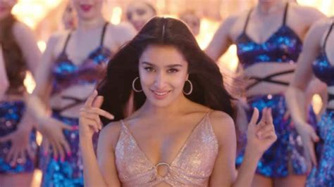 TJMM New Song ‘Maine Pi Rakhi Hai’: Shraddha Kapoor Sizzles In This Mesmerizing Dance Number ...