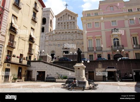 Cagliari cathedral hi-res stock photography and images - Alamy