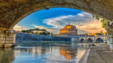 The art of Rome: Castel Sant'Angelo, for over a millennium, the witness of the Roman history