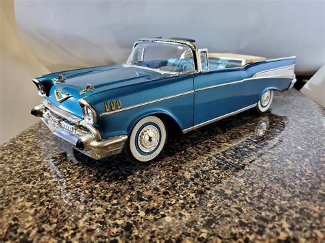 Gallery Pictures AMT 1957 Chevy Bel Air Conv 1-16