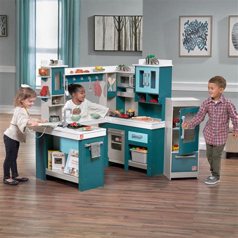 Play Kitchen Sets Step 2 / Clearance Step2 Fun With Friends Kitchen Large Plastic Play Kitchen ...