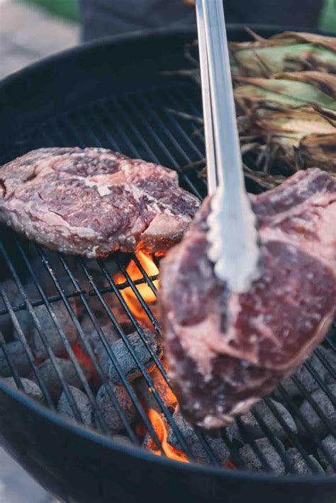 Beginners Guide: How to Use a Charcoal Grill - Girl Carnivore