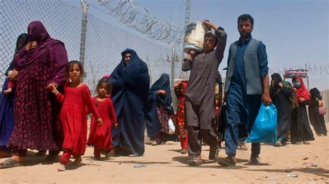 Afghan refugees in limbo in Pakistan as they face deportation threat ...