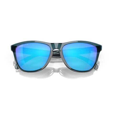 Oakley Frogskins Sunglasses | Uncrate Supply