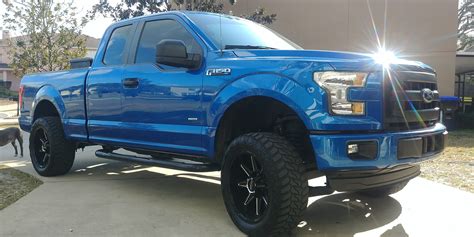 View build 4 Inch Lifted 2016 Ford F-150 2WD | Rough Country