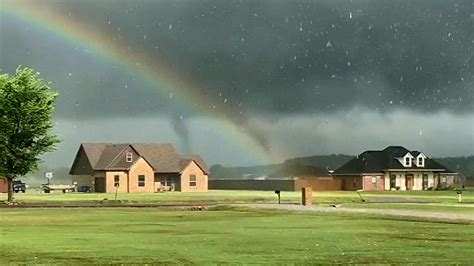 WATCH: Tornado in Oklahoma forms behind rainbow as severe weather ...