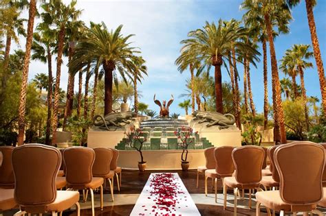 Mandalay Bay Wedding Packages, Chapels & Planning In 2023