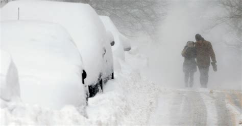 Winter weather forecast: Bomb cyclone hits central US with snow, winds