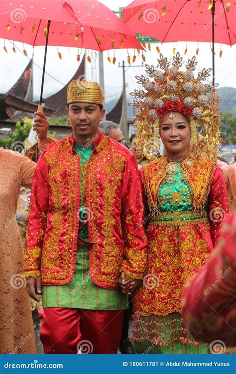 Minang Kabau Traditional Clothes in West Sumatra Editorial Photo - Image of customary, west ...