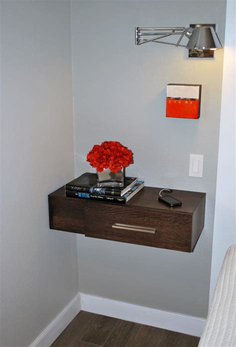 Floating Shelf Bedside Table: A Blend of Functionality and Modern Aesthetics - Design Ideas