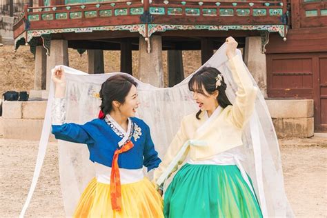 Gyeongbokgung Palace Hanbok Rental Experience In Seoul: Triphobo