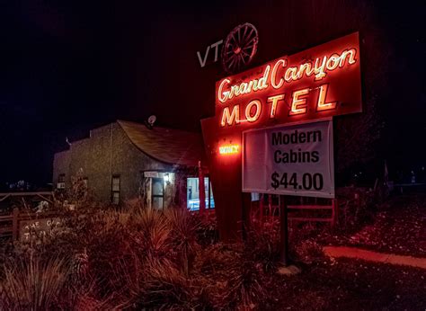 Motel Signs | Dave Koch Photography